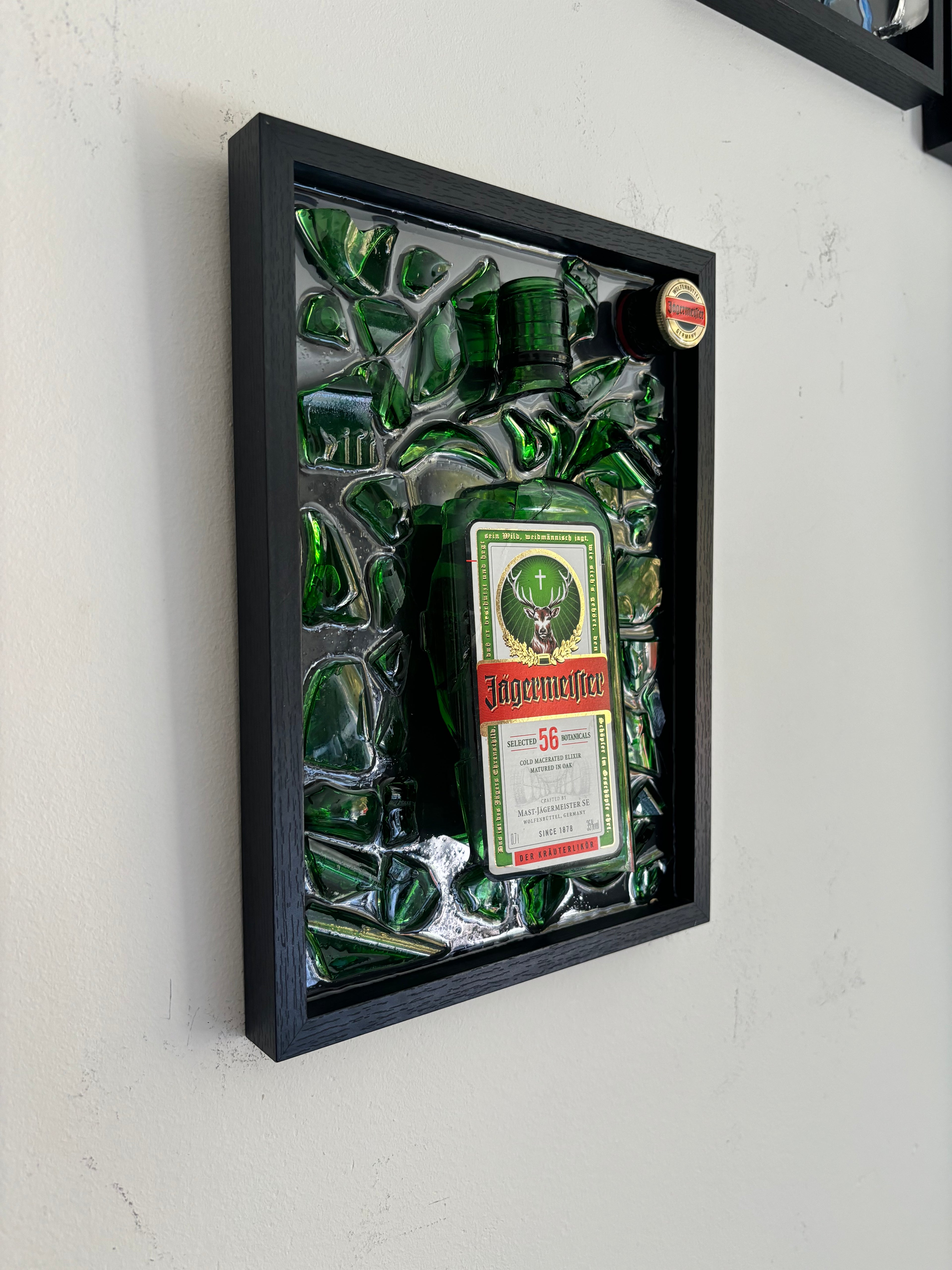 Zerbrochene Flaschenkunst Jägermeister
