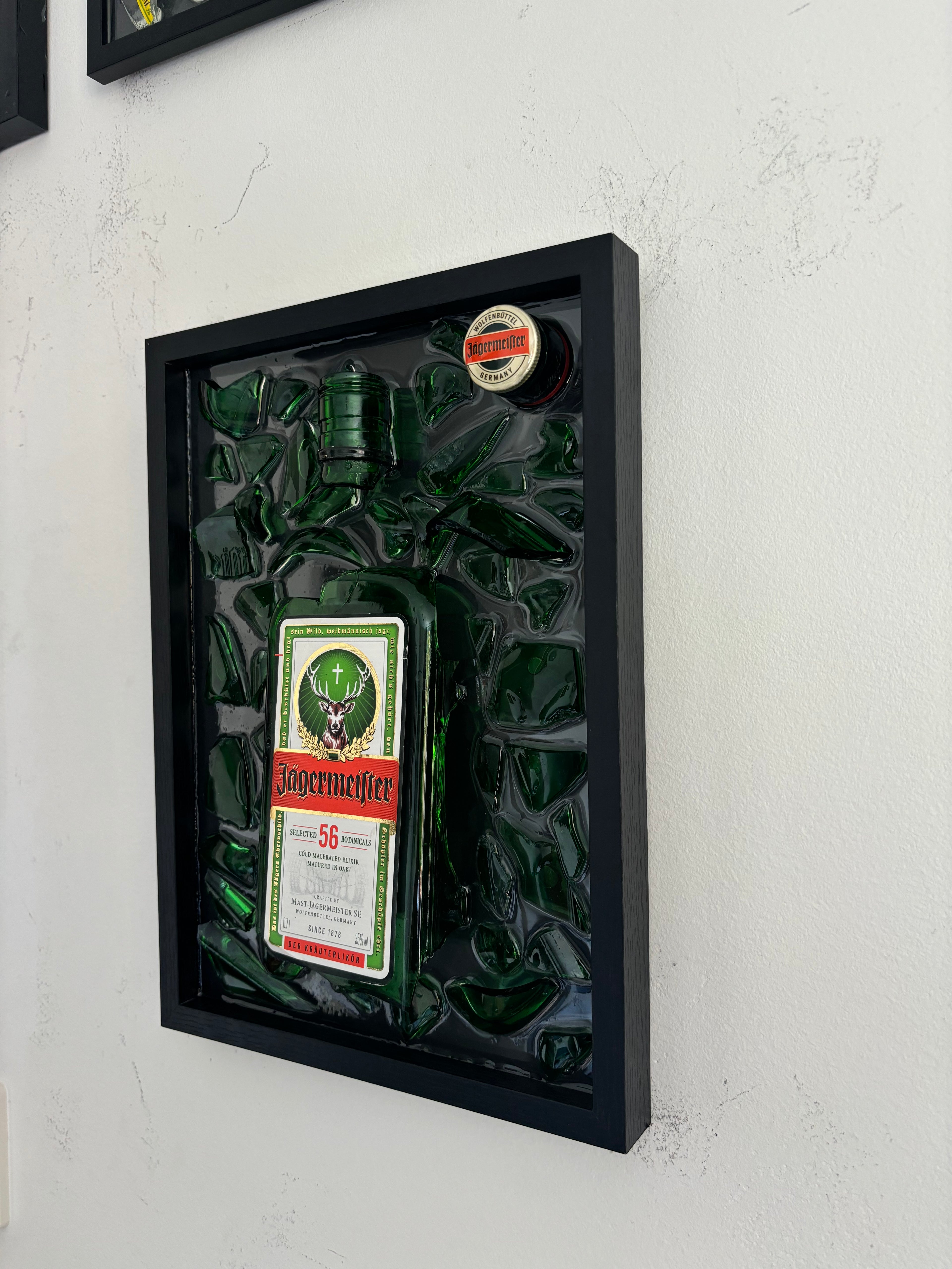 Zerbrochene Flaschenkunst Jägermeister